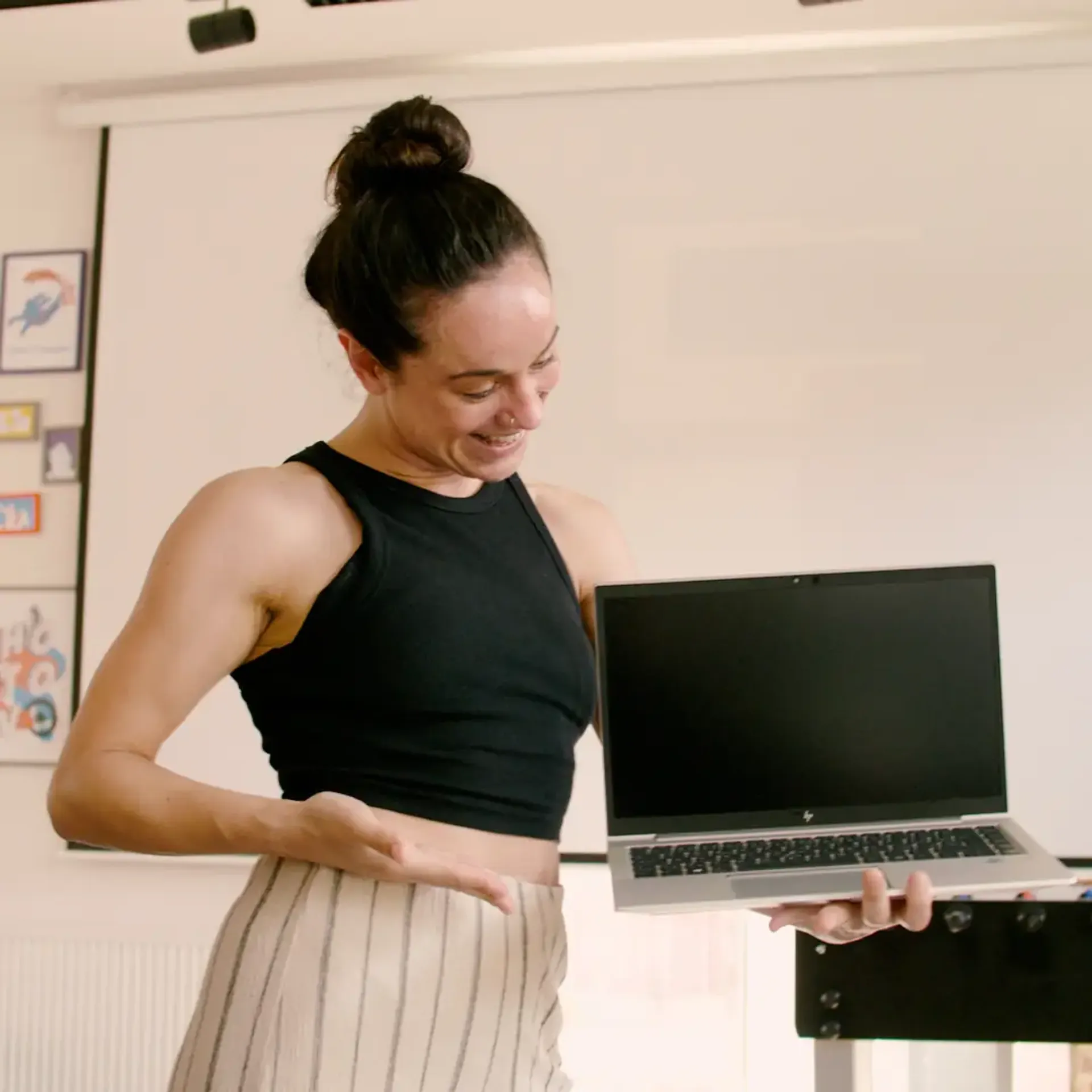 Internal auction donating to Onkomamky